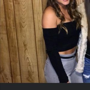 Black long sleeve crop top